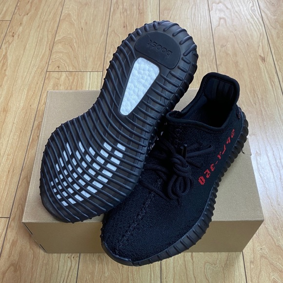 Yeezy 350 V2 Bred - Picture 2 of 6